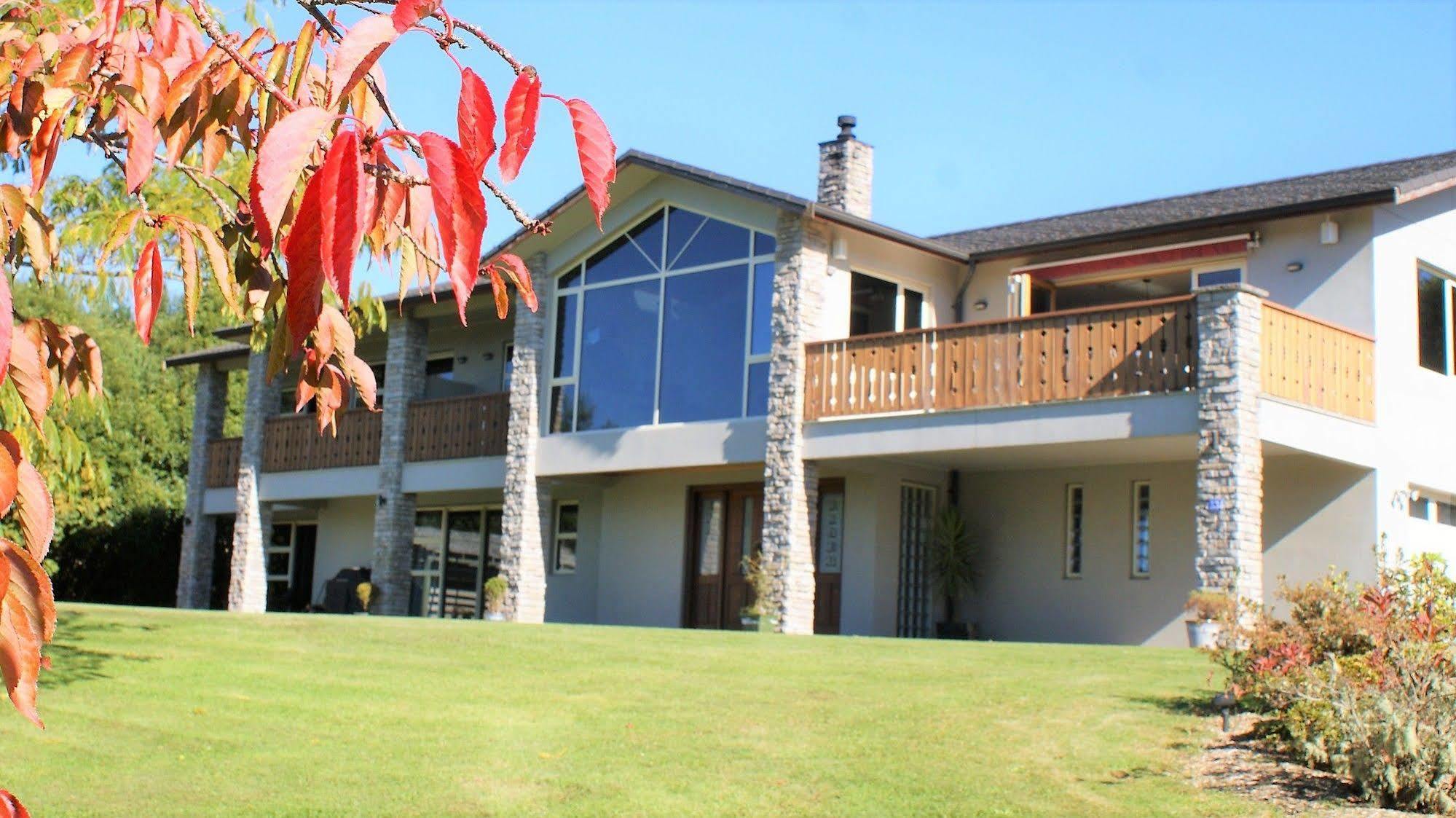 Chalet Eiger Villa Taupo Exterior photo