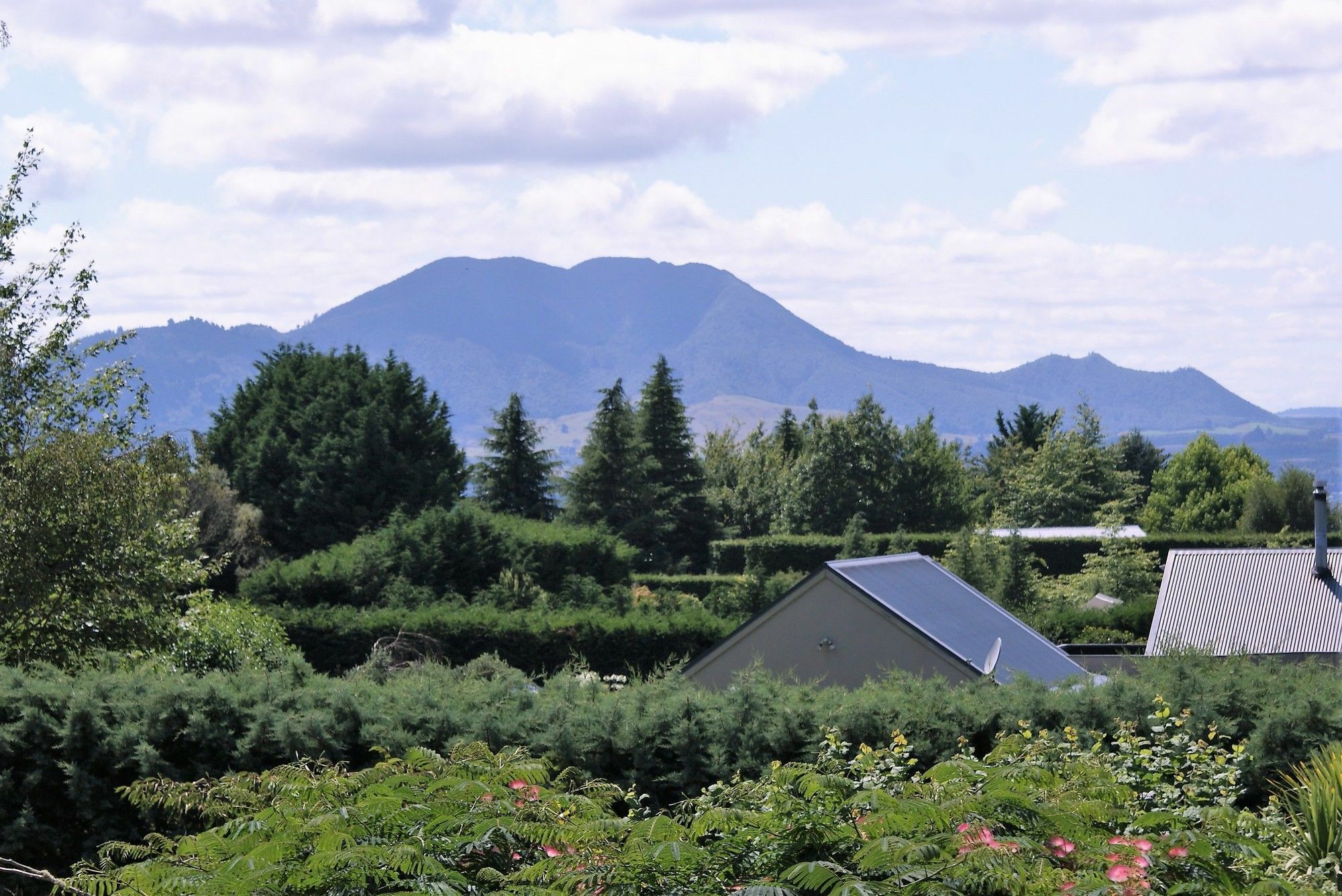 Chalet Eiger Villa Taupo Exterior photo